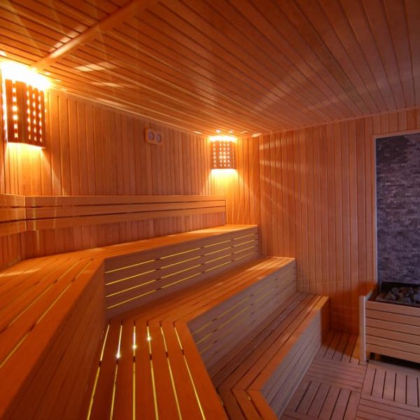 How to Choose a Sauna Light? (Fixtures & Bulbs Requirements)